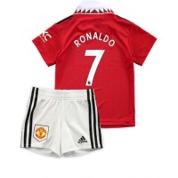 Manchester United Cristiano Ronaldo #7 Fußballbekleidung Heimtrikot Kinder 2022-23 Kurzarm (+ kurze hosen)